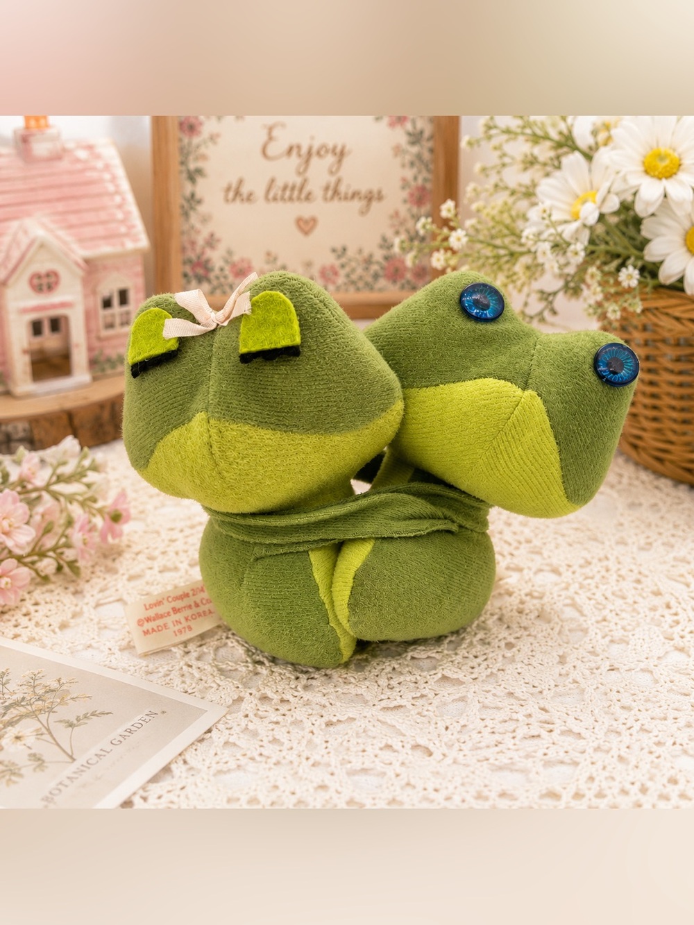 Vintage 1978 Wallace Berrie Lovin’ Couple Frogs Plush Korea Stuffed Toy 6.5”